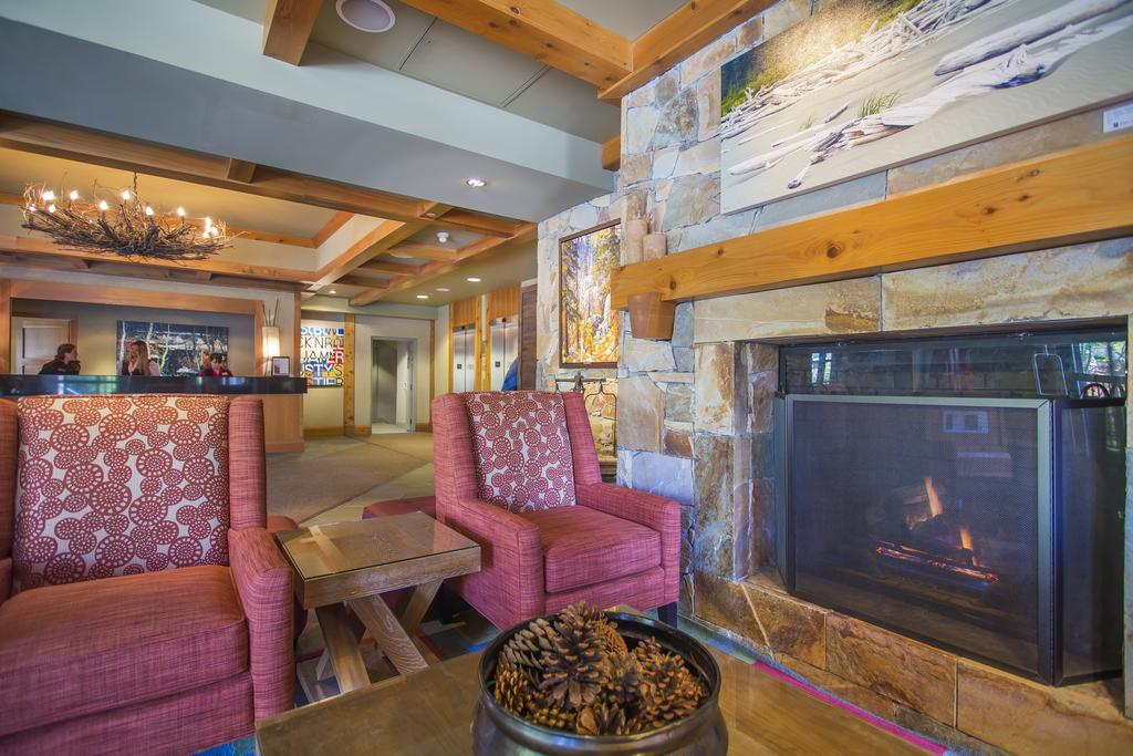 Sundial Hotel Whistler Exterior photo