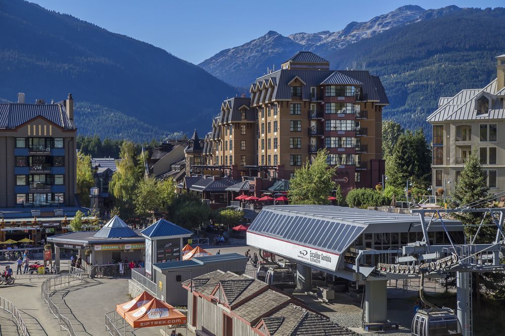 Sundial Hotel Whistler Exterior photo